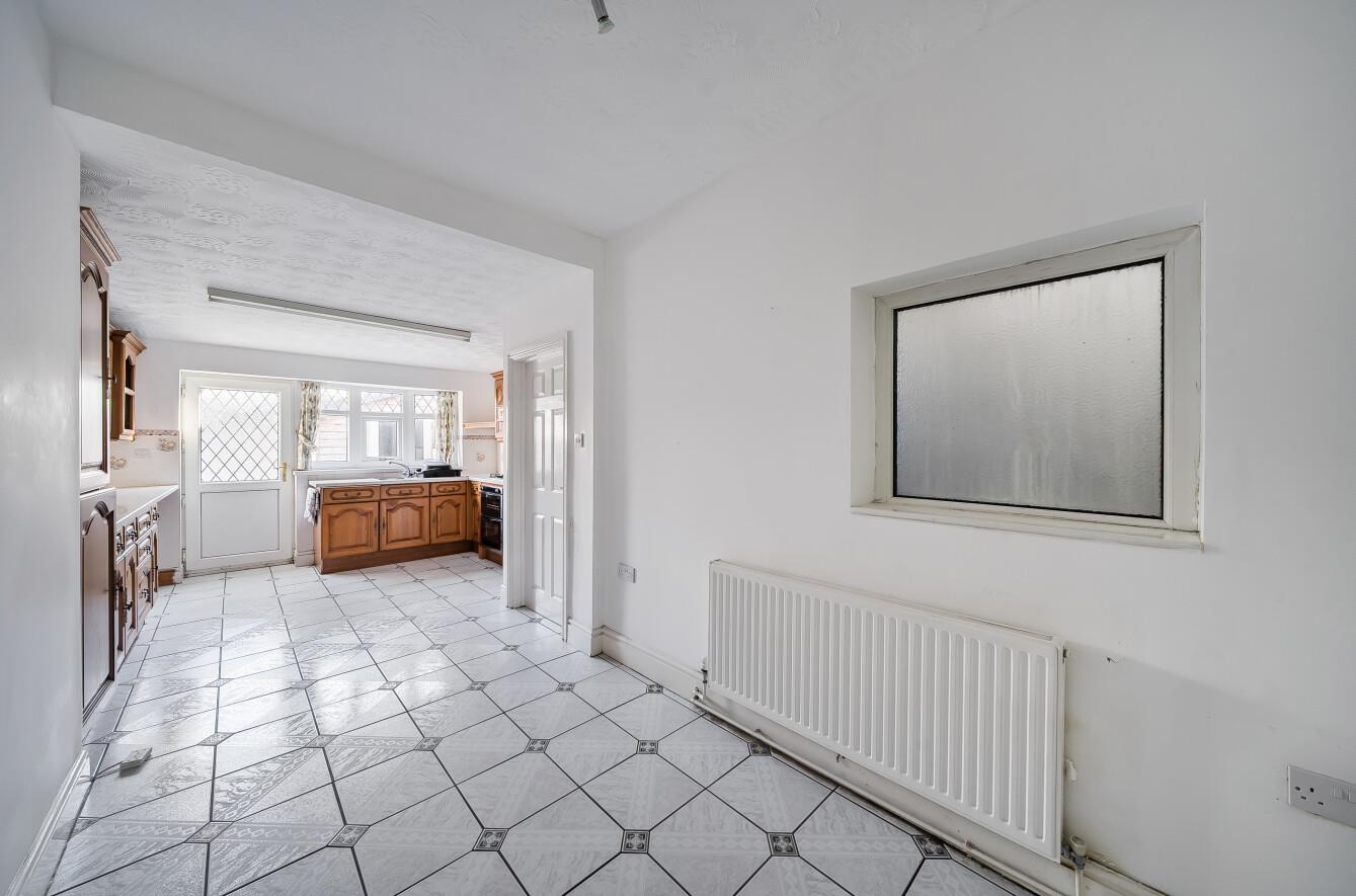 Queen Victoria Road, Llanelli, SA15 2TR